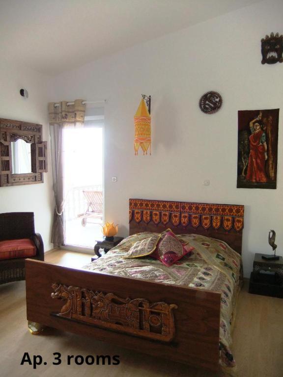 Apartment Deby House
