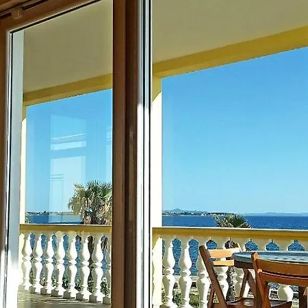 Deby Beach House Vir Exterior photo